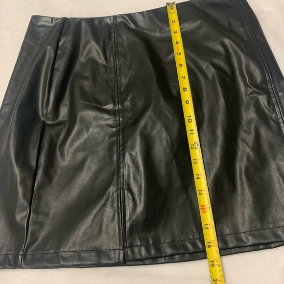 Mangopop Women's Faux Leather Mini Skirt Black Size XXL NWT - Picture 7 of 7